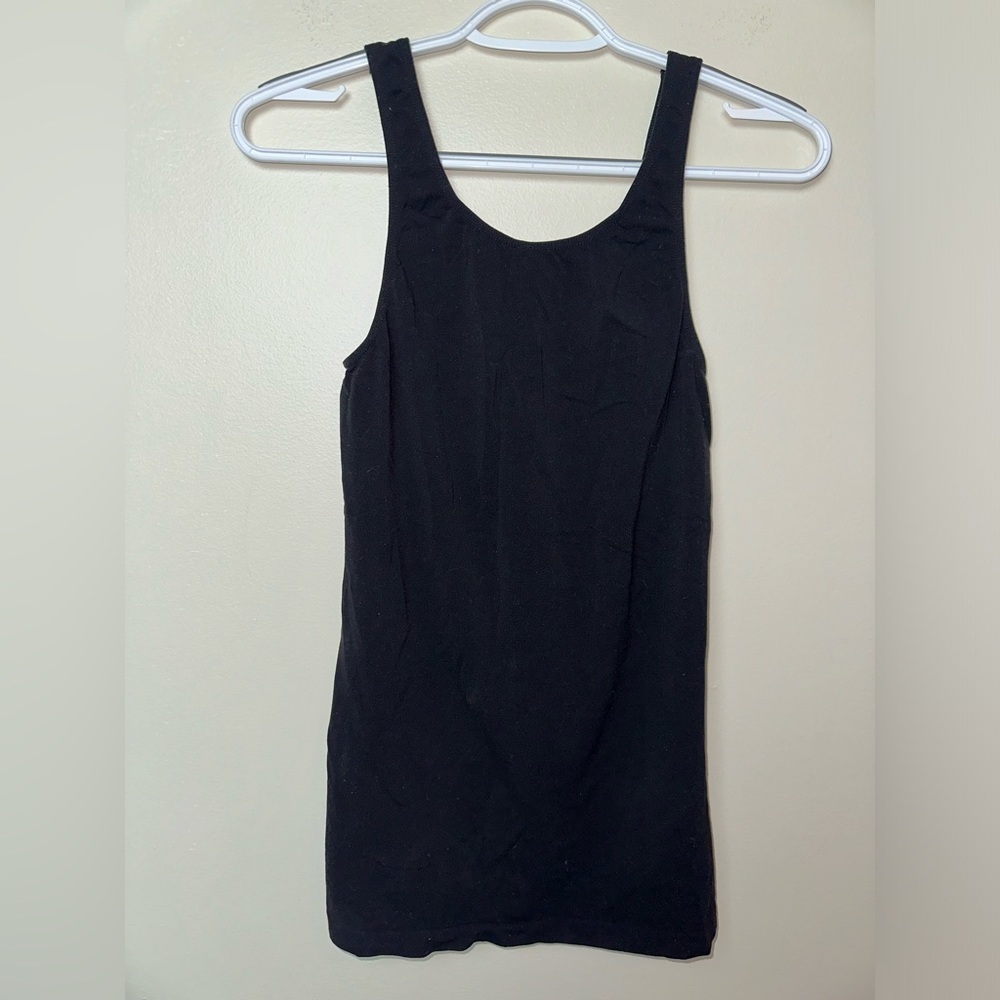 Babaton Black Sleeveless Tank Top Women’s Size Small Minimalist Stretch Basic - Picture 5 of 5
